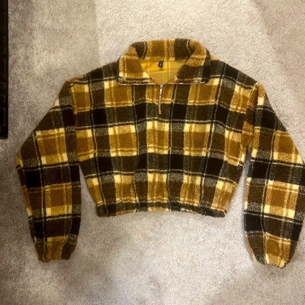 I am selling a cropped Sherpa half zip up, pull over